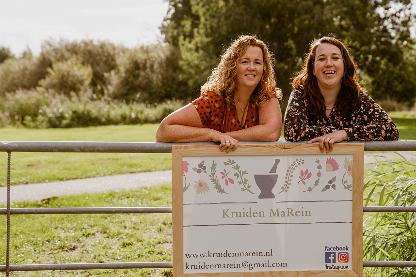 marloes en reina kruidengeneeskunde1